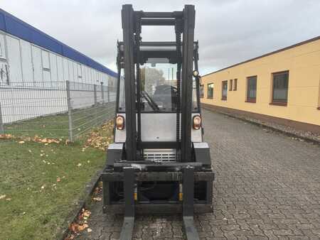 Carrelli elevatori diesel 2013 Still R70-40 (2)
