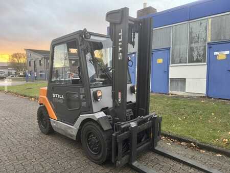 Carrelli elevatori diesel 2013  Still R70-40 (8)