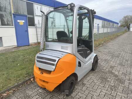 Carrelli elevatori diesel 2007  Still RX70-22 (3)