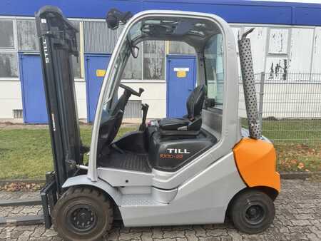 Carrelli elevatori diesel 2007  Still RX70-22 (5)