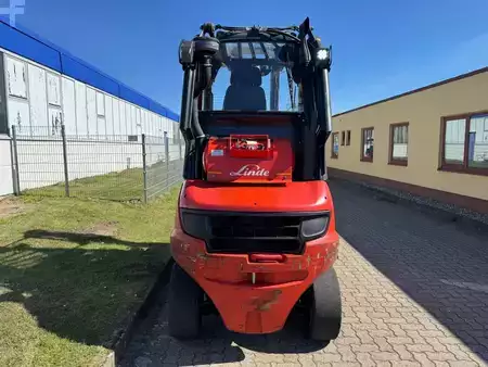Treibgasstapler 2019  Linde H40T-02 (4)