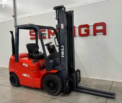 Diesel Forklifts 2018  Heli 10052 - FD25G (1)