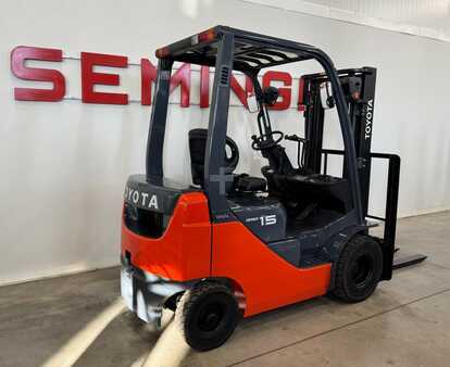 Petrol Forklift 2011  Toyota 10735 - 02-8FG15 (2)