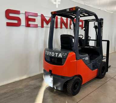 Petrol Forklift 2011  Toyota 10735 - 02-8FG15 (3)