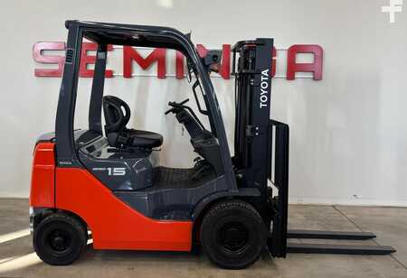 Petrol Forklift 2011  Toyota 10735 - 02-8FG15 (4)