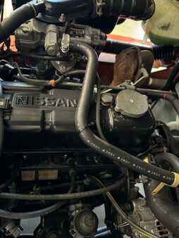Empilhador a gás 2002  Nissan 10488 - PJ02A20 (4)