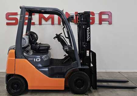 Petrol Forklift 2011  Toyota 10552-8FG10 (2)