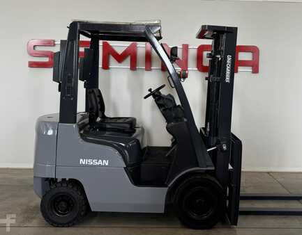 Petrol Forklift 2011  Nissan 10503- NP1F1A15D (2)