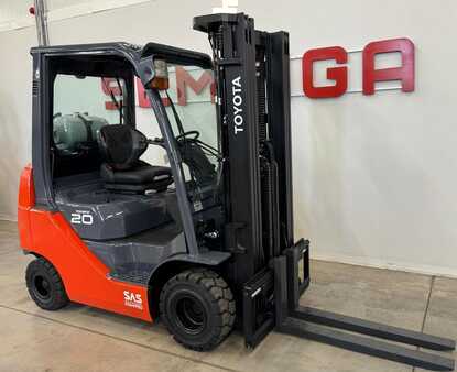 LPG VZV 2017  Toyota 10878 02-8FGKF20 (1)