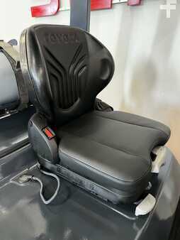 Chariots porte-conteneurs 2017  Toyota 10908 - 02-8FGF18 (4)