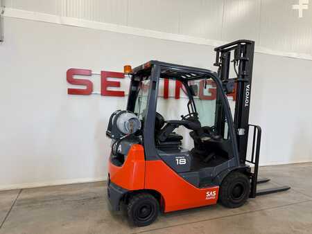 Nestekaasutrukki 2017  Toyota 11026 - 06-8FG18F (2)