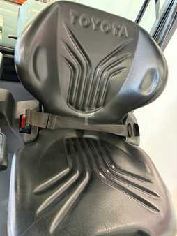 Nestekaasutrukki 2017  Toyota 11026 - 06-8FG18F (4)