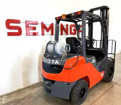 LPG Forklifts 2019  Toyota 11156 - 02-8FGF30 (4)
