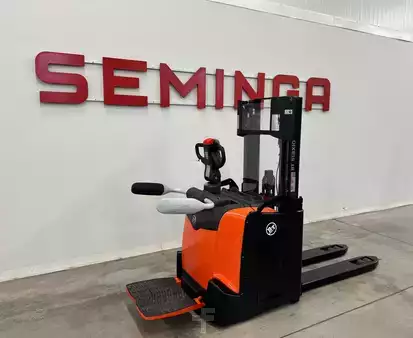 Pallet Stackers 2016  BT 10793 - SPE120L (1)