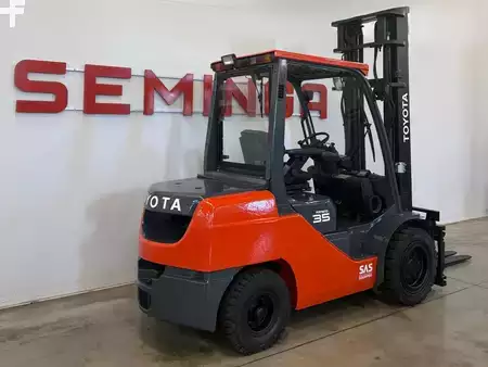 Wózki widłowe diesel 2014  Toyota 11210 - 02-8FDJF35 (2)