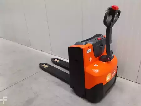 Transpallet elettrici 2022  BT LWE180 (2)