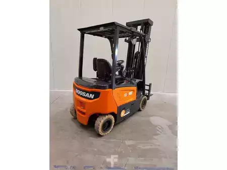 Elektrisk- 4 hjul 2017  Doosan B16X-7 (2)