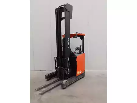 Skjutstativtruck 2018  BT RRE140H (1)