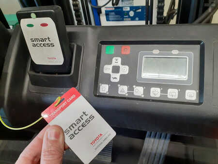 Elektro 4 Rad 2022  Toyota 8FBMT45 (9)