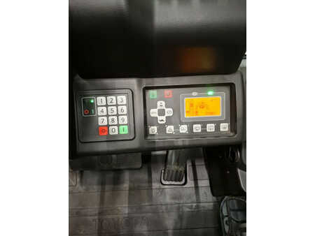 Elektromos 3 kerekű 2019  Toyota 8FBE15T (6)