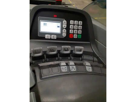 Tolóoszlopos targonca 2017  Toyota RRE140HE (18)