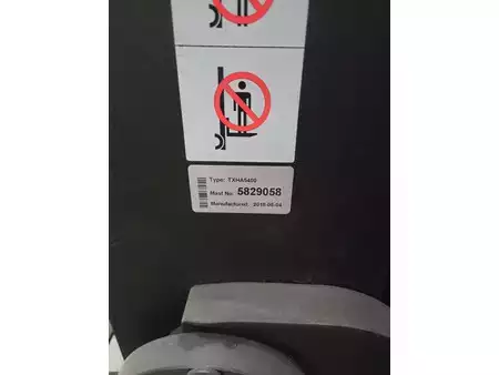 Carretilla retráctil 2018  Toyota RRE160HR (met buitenbanden) (4)