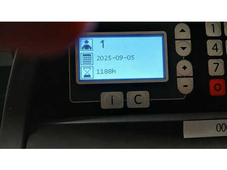 Tolóoszlopos targonca 2015  BT RRE160R buiten reachtruck (4)