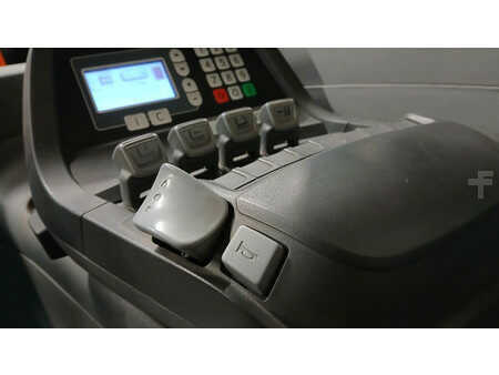 Tolóoszlopos targonca 2015  BT RRE160R buiten reachtruck (5)