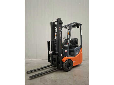 Eléctrica de 4 ruedas 2019  Toyota 7FBEST10 (1)