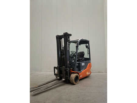 Elektromos 3 kerekű 2016  Toyota 8FBE20T (1)