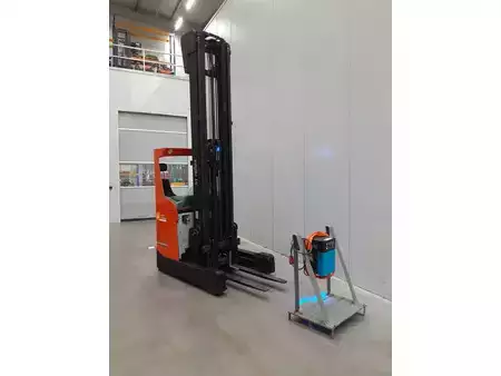 Carrelli retrattili 2019  Toyota RRE200HE (1)
