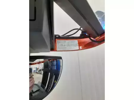 Carrelli retrattili 2019  Toyota RRE200HE (9)