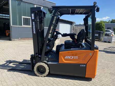 Elektro tříkolové VZV 2022  Doosan B20T-7 (2)