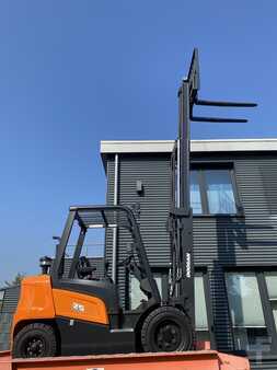 Dieselový VZV 2022  Doosan D25NXS (2)