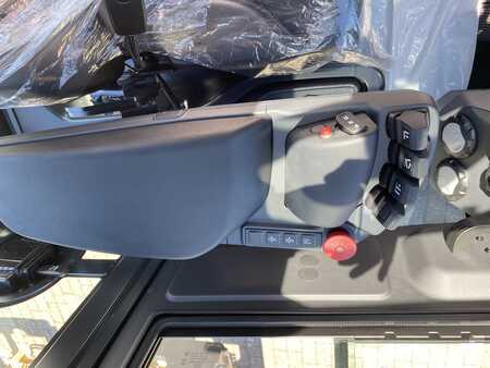 Dieseltruck 2025  Bobcat D30S-9 (4)