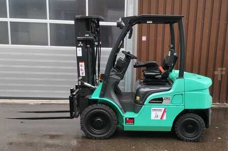 Dieseltrukki 2021 Mitsubishi FD25N3 (1)