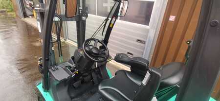 Dieseltrukki 2021 Mitsubishi FD25N3 (3)