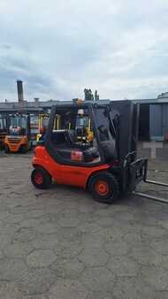 Wózki gazowe 2000  Linde h25t (4)