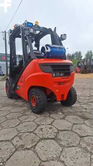 Chariots élévateurs GPL 2013  Linde H30T (1)