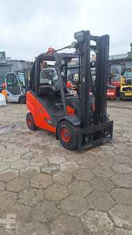 Chariots élévateurs GPL 2013  Linde H30T (3)