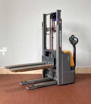 Hochhubwagen 2016 Jungheinrich EJC 110 mit Waage (3)