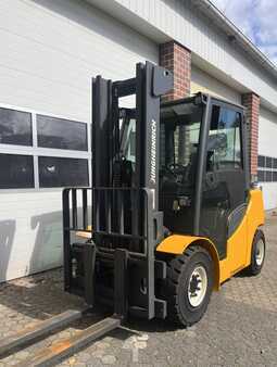 Treibgasstapler 2013 Jungheinrich TFG 540 s (2)