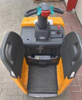 Electric Pallet Jacks 2021  Jungheinrich ERE225 (4)