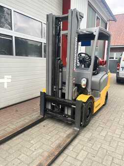 Wózki gazowe 2019  Jungheinrich TFG 316 (2)