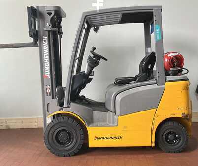 Treibgasstapler 2019 Jungheinrich TFG 316 (2)