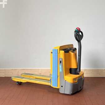 Niederhubwagen 2021 Jungheinrich EJE 116 (1)