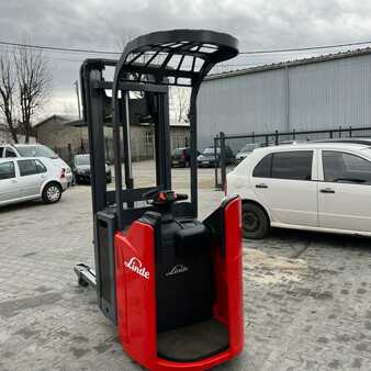 Compact Forklifts 2011  Linde L12LSP-133 Like new (4)
