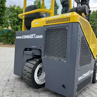 Vierwegestapler 2015  Combilift CB3000 (5)