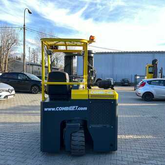 Vierwegestapler 2016  Combilift CB3000 Triplex (4)