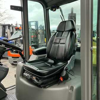 Čtyřcestný vysokozdvižný vozík 2018  Ausa [UltraForklifts] C300H 4x4 *Like New* Off Road // Kubota Engine // (13)